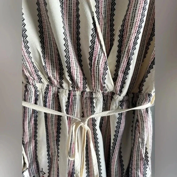 one the land  boho lace back romper size L - Picture 9 of 9